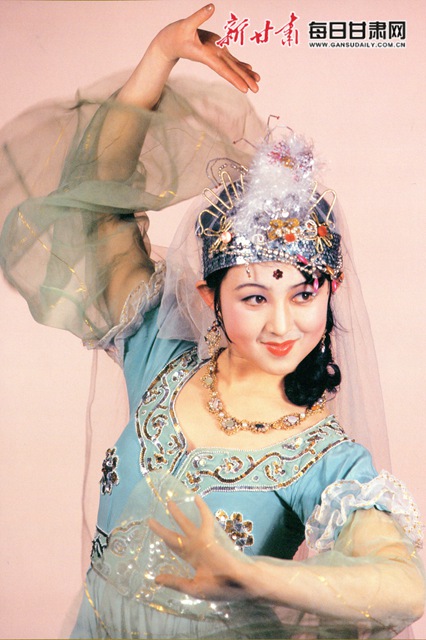 波斯舞女—?jiǎng)⒓t梅.JPG 波斯舞女—?jiǎng)⒓t梅.JPG