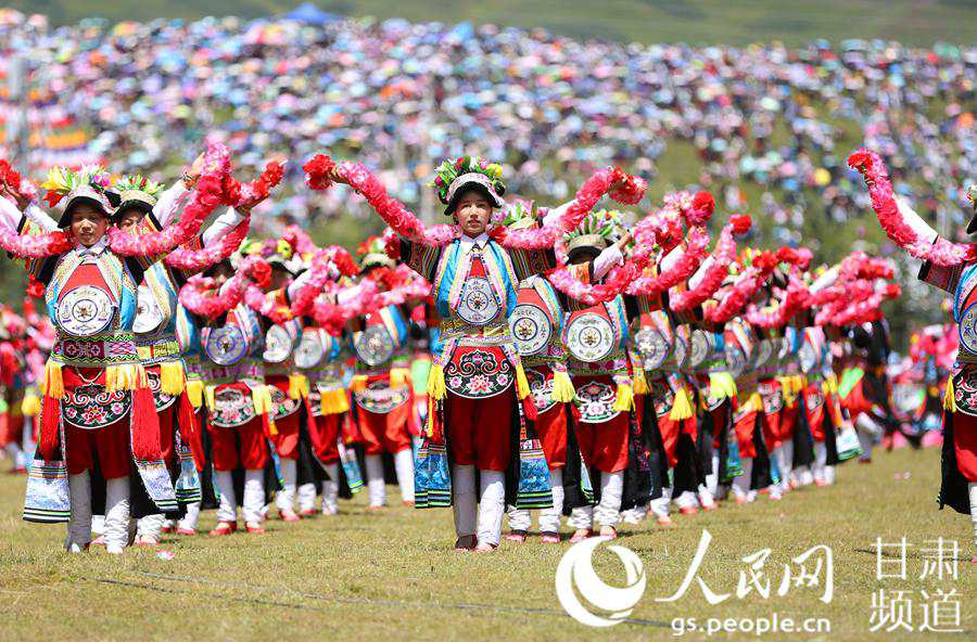 甘肅“一會(huì)一節(jié)”開幕 草原迎來夏日狂歡【3】