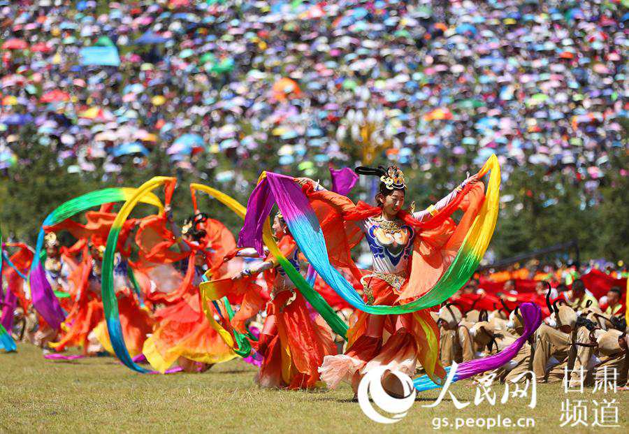 甘肅“一會(huì)一節(jié)”開幕 草原迎來夏日狂歡【7】
